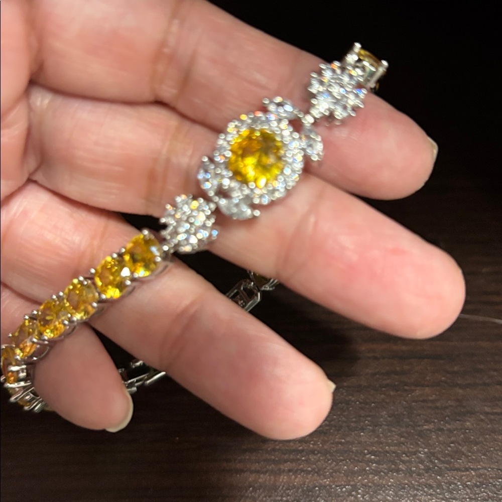 Yellow and clear crystal bracelet